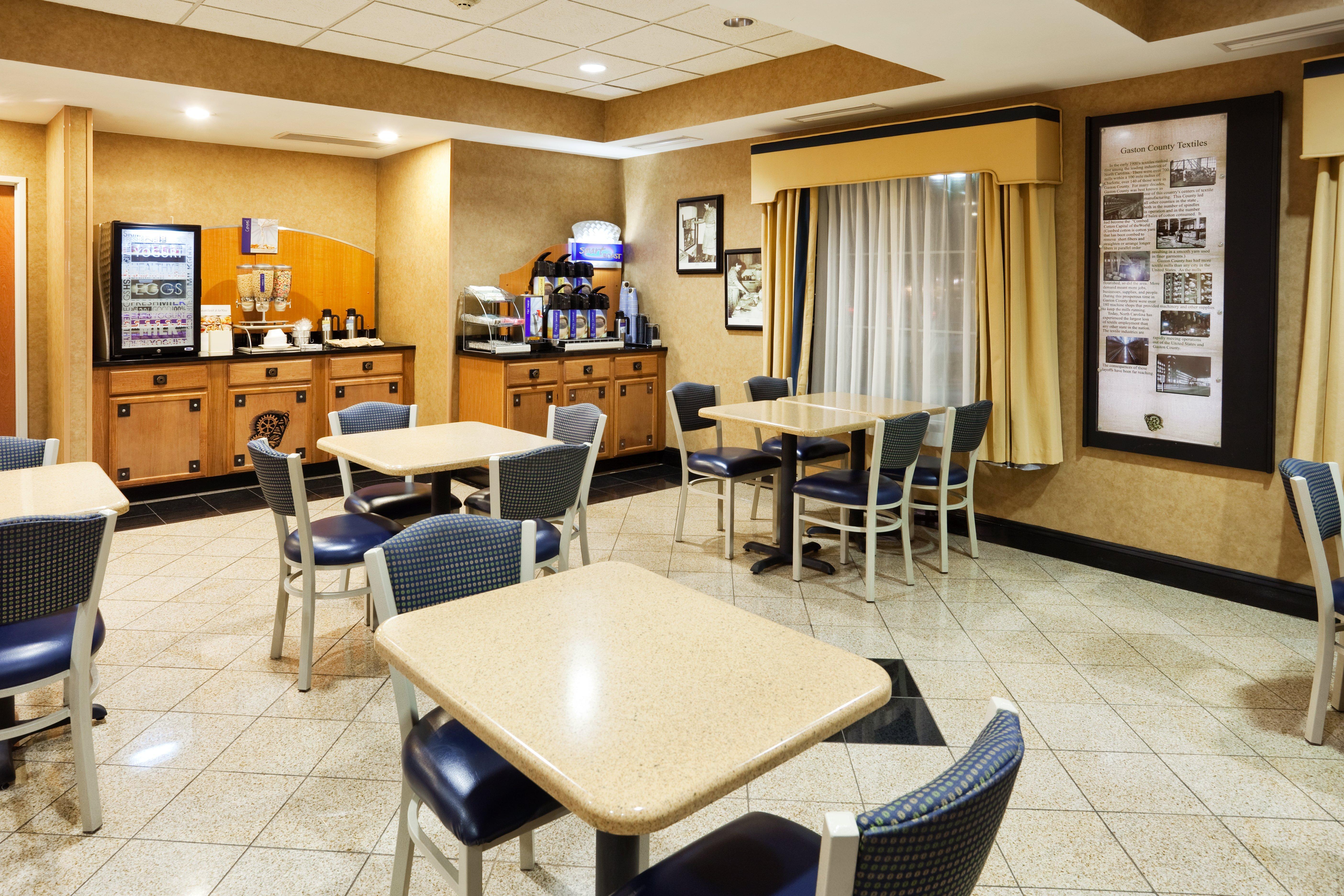 Holiday Inn Express Charlotte West - Gastonia By Ihg Esterno foto